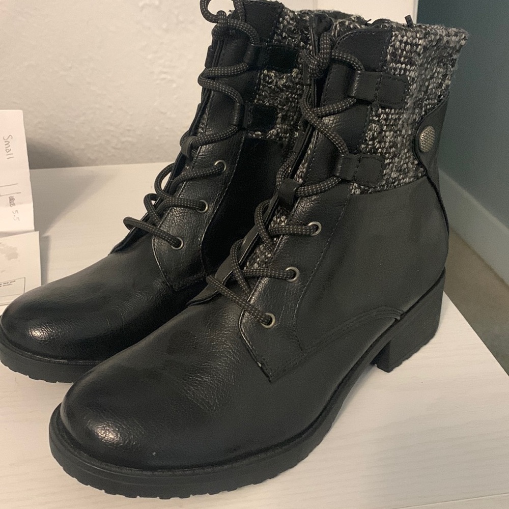 Baretraps Lace-Up Boots - Size 8
